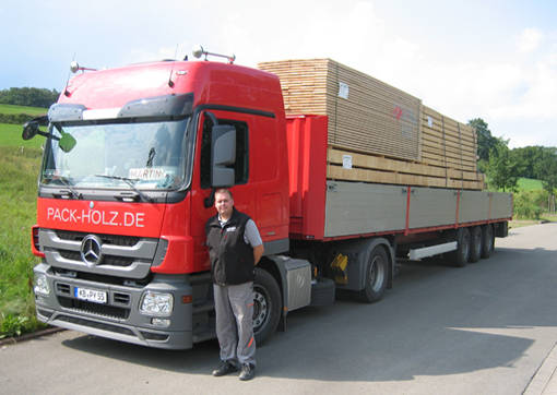 Neuer LKW und neuer Mitarbeiter